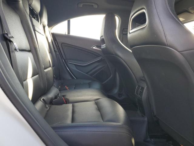 WDDSJ4GB2GN360524 - 2016 MERCEDES-BENZ CLA 250 4MATIC WHITE photo 10