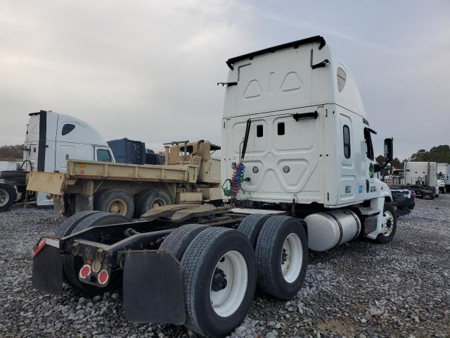 3AKJGLD59GSHA6881 - 2016 FREIGHTLINER CASCADIA 1 WHITE photo 4