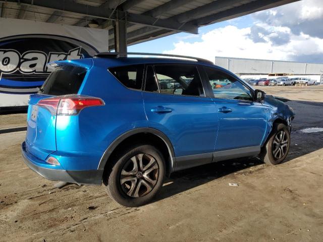 JTMZFREV1JJ728680 - 2018 TOYOTA RAV4 LE BLUE photo 3