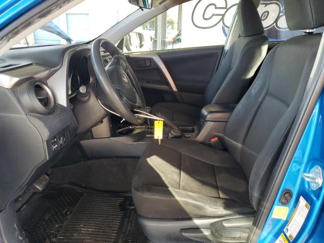 JTMZFREV1JJ728680 - 2018 TOYOTA RAV4 LE BLUE photo 7