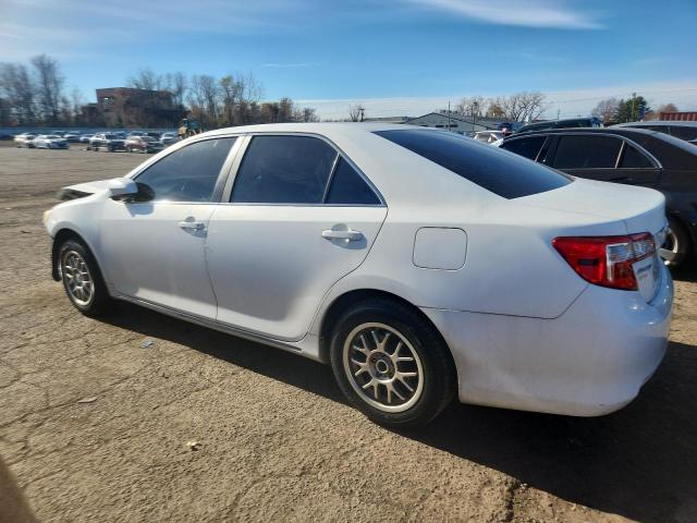 4T1BF1FK1DU719774 - 2013 TOYOTA CAMRY L WHITE photo 2