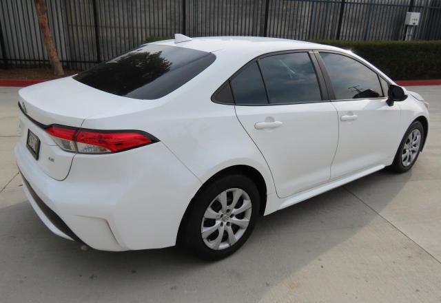 5YFEPMAE2MP171783 - 2021 TOYOTA COROLLA LE თეთრი ფოტო 3