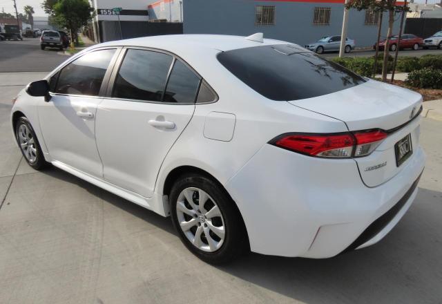 5YFEPMAE2MP171783 - 2021 TOYOTA COROLLA LE თეთრი ფოტო 4
