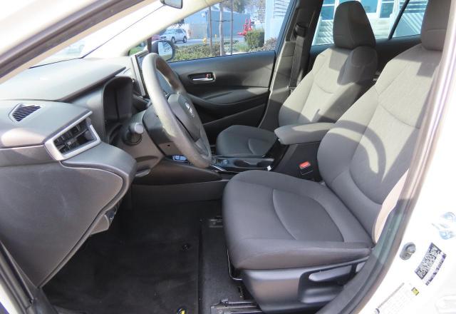 5YFEPMAE2MP171783 - 2021 TOYOTA COROLLA LE თეთრი ფოტო 9