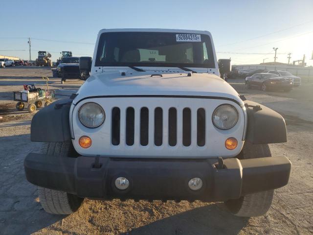 1C4BJWDG0EL116806 - 2014 JEEP WRANGLER U SPORT WHITE photo 5