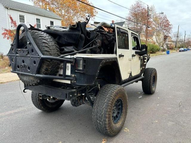 1C4BJWDG1EL251390 - 2014 JEEP WRANGLER U SPORT WHITE photo 3