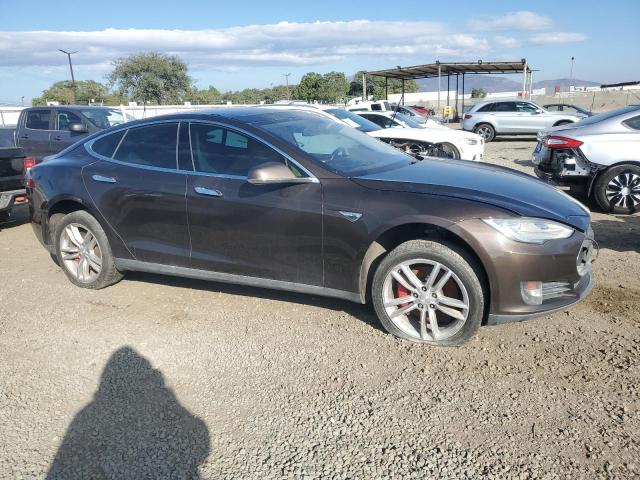 5YJSA1DP1DFP26184 - 2013 TESLA MODEL S Qəhvəyi foto 4