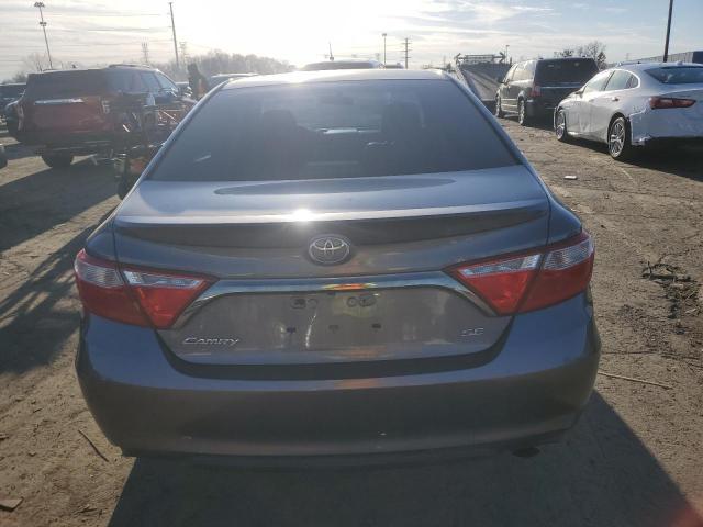 4T1BF1FK5HU414641 - 2017 TOYOTA CAMRY LE GRAY photo 6