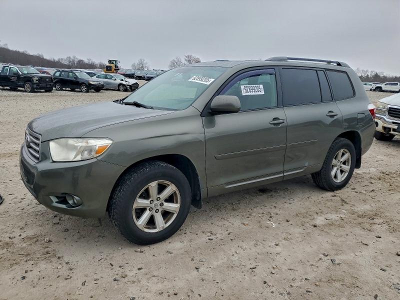 2010 TOYOTA HIGHLANDER SE, 