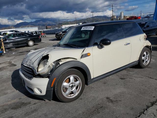 2009 MINI COOPER, 