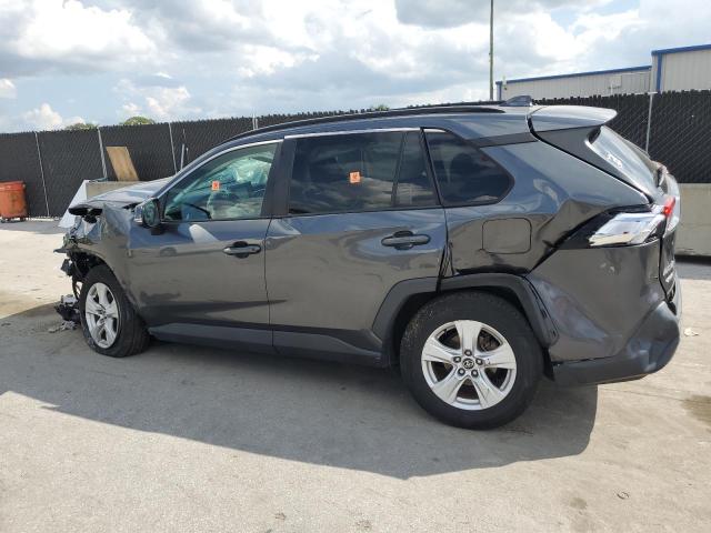 2T3W1RFV9MC098737 - 2021 TOYOTA RAV4 XLE GRAY photo 2