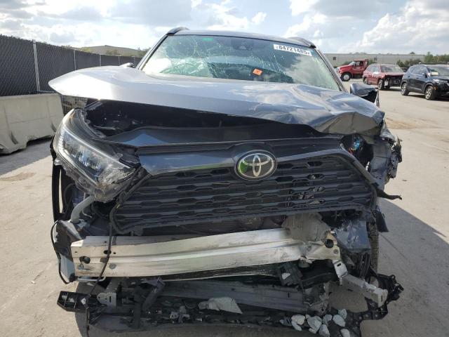 2T3W1RFV9MC098737 - 2021 TOYOTA RAV4 XLE GRAY photo 5
