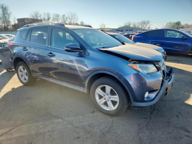 2T3RFREV9EW190852 - 2014 TOYOTA RAV4 XLE BLUE photo 4