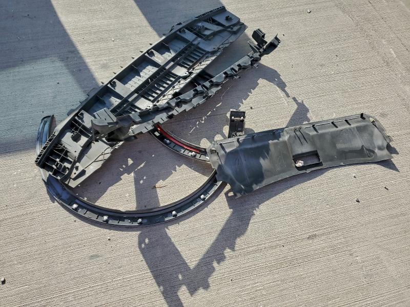 WA1BCCFS2JR030022 - 2018 AUDI Q3 PREMIUM أبيض صورة 13