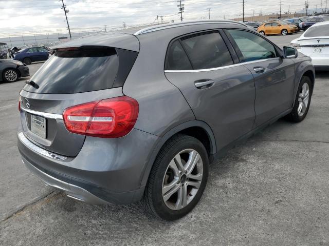 WDCTG4EB8GJ206238 - 2016 MERCEDES-BENZ GLA 250 GRAY photo 3