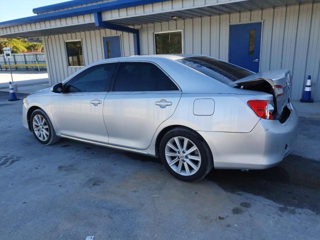 4T1BF1FK0CU580834 - 2012 TOYOTA CAMRY BASE SILVER photo 2