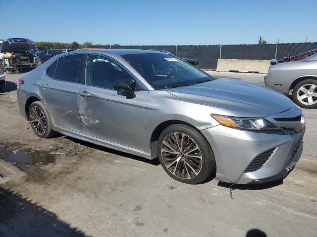 4T1B11HK7KU187312 - 2019 TOYOTA CAMRY L Күміс фото 4