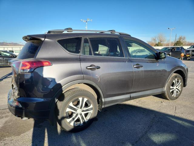 JTMBFREV9JJ252423 - 2018 TOYOTA RAV4 LE Grau Foto 3