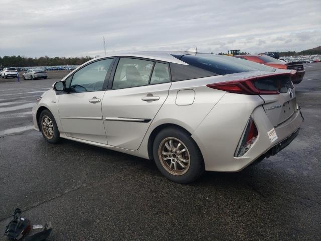 JTDKARFP3J3088153 - 2018 TOYOTA PRIUS PRIM ვერცხლისფერი ფოტო 2