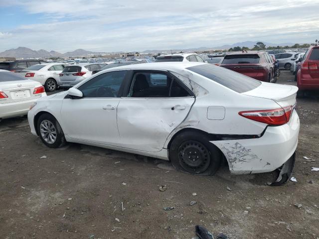 4T4BF1FK3FR487347 - 2015 TOYOTA CAMRY LE WHITE photo 2