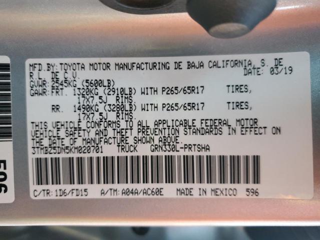 3TMBZ5DN5KM020701 - 2019 TOYOTA TACOMA DOUBLE CAB SILVER photo 12