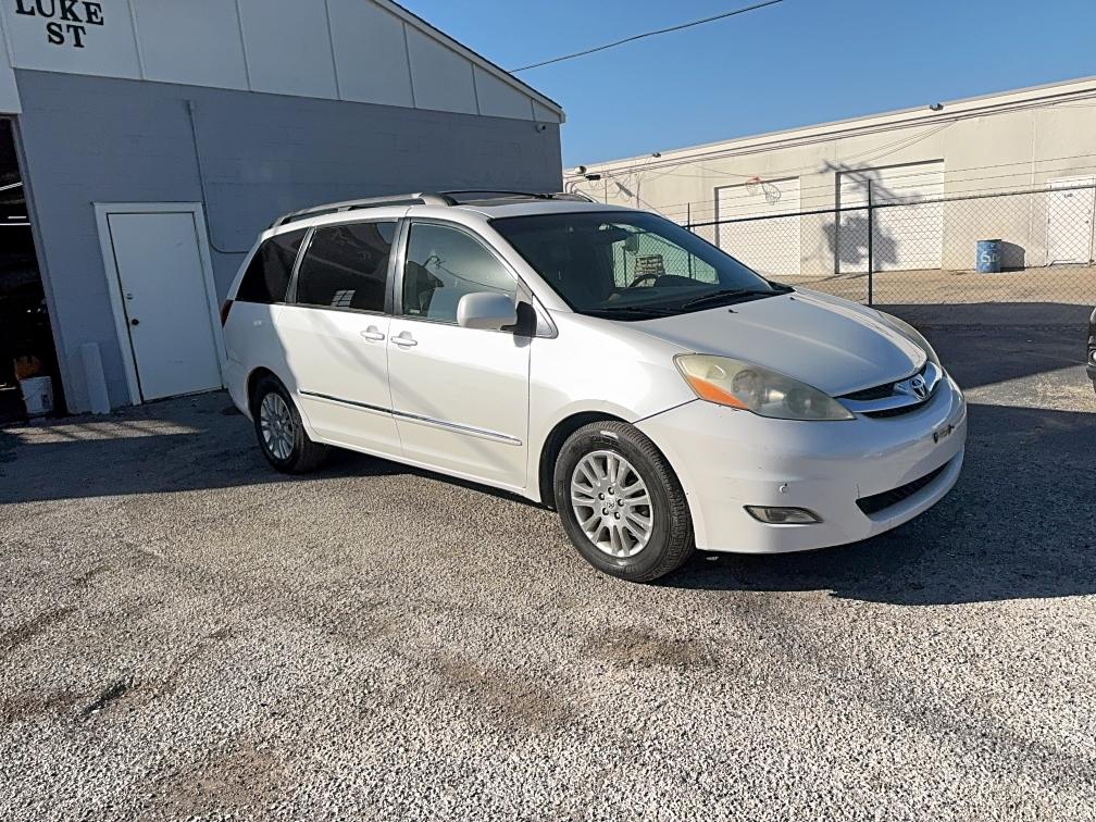 2008 TOYOTA SIENNA XLE, 