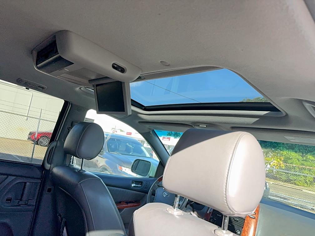 5TDZK22CX8S222994 - 2008 TOYOTA SIENNA XLE WHITE photo 14