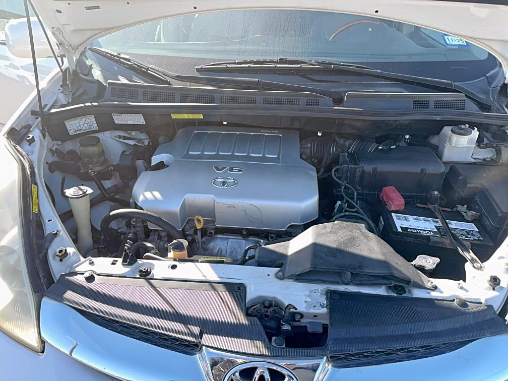 5TDZK22CX8S222994 - 2008 TOYOTA SIENNA XLE WHITE photo 7