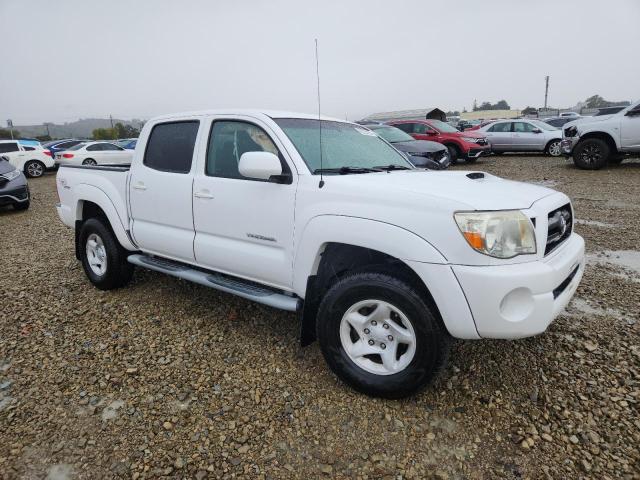 5TEJU62N57Z375512 - 2007 TOYOTA TACOMA DOUBLE CAB PRERUNNER WHITE photo 4