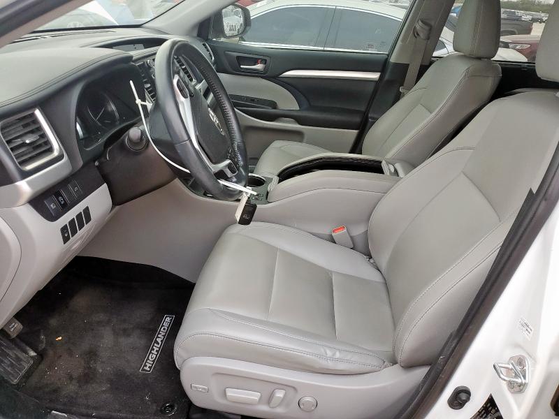 5TDKZRFH6KS552229 - 2019 TOYOTA HIGHLANDER SE Weiß Foto 7