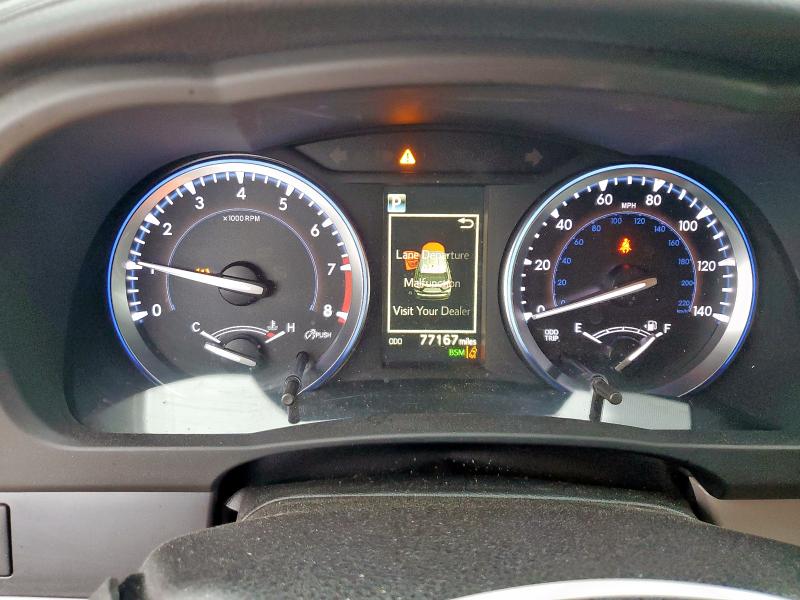 5TDKZRFH6KS552229 - 2019 TOYOTA HIGHLANDER SE Weiß Foto 9