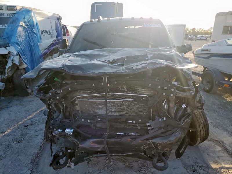 3C7WRNEL1RG119963 - 2024 RAM 5500 Сірий фото 5