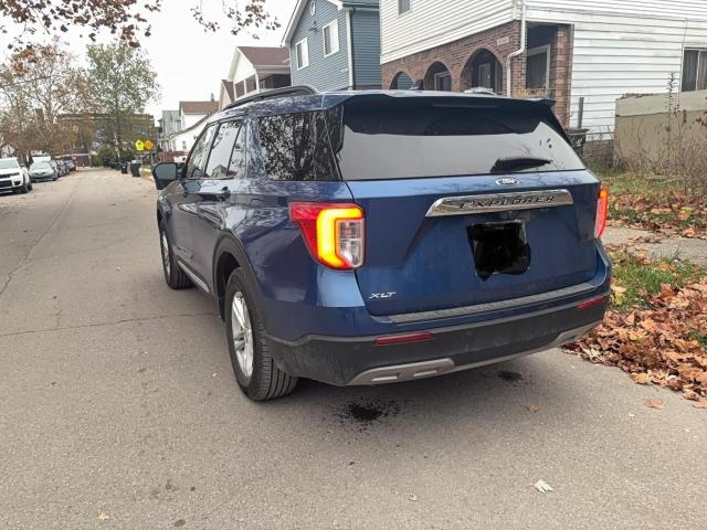 1FMSK7DH7NGC02324 - 2022 FORD EXPLORER XLT BLUE photo 3