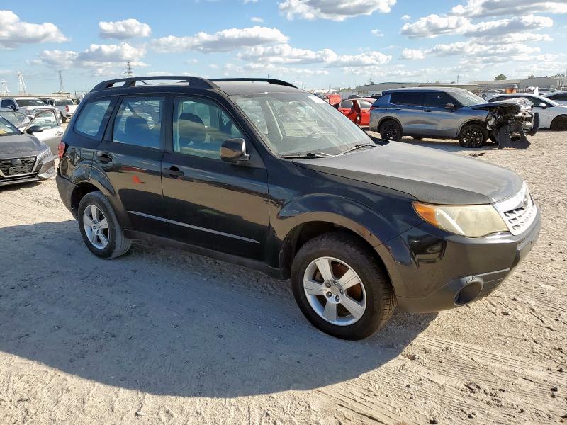 JF2SHBBC2CH435744 - 2012 SUBARU FORESTER 2.5X Czarny zdjęcie 4