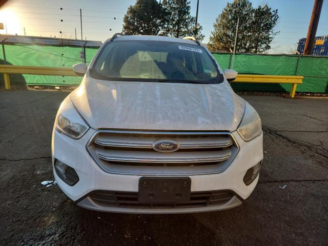 1FMCU9GD6JUA74186 - 2018 FORD ESCAPE SE Blanc photo 5