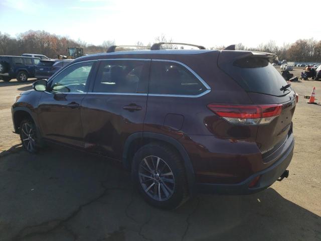 5TDJZRFH2JS814726 - 2018 TOYOTA HIGHLANDER SE Бордовий фото 2