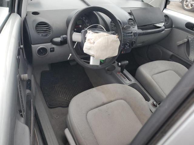 3VWBC21C3YM474017 - 2000 VOLKSWAGEN NEW BEETLE GL SILVER photo 8