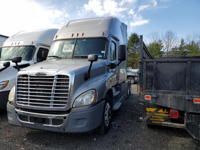 3AKJGLDR9HSHF1047 - 2017 FREIGHTLINER CASCADIA 1 灰色 照片 4