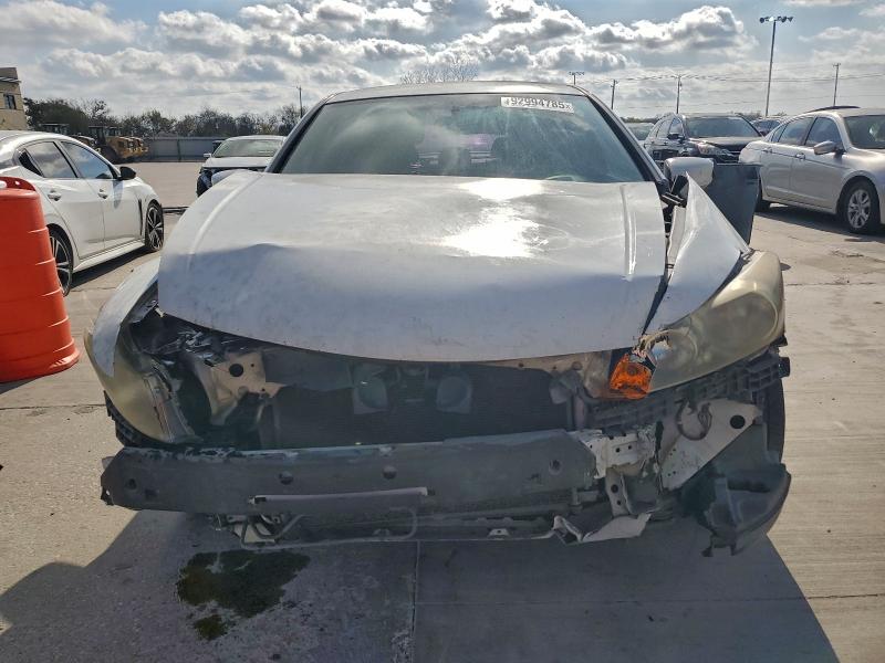 1HGCP2F69BA048577 - 2011 HONDA ACCORD SE თეთრი ფოტო 5