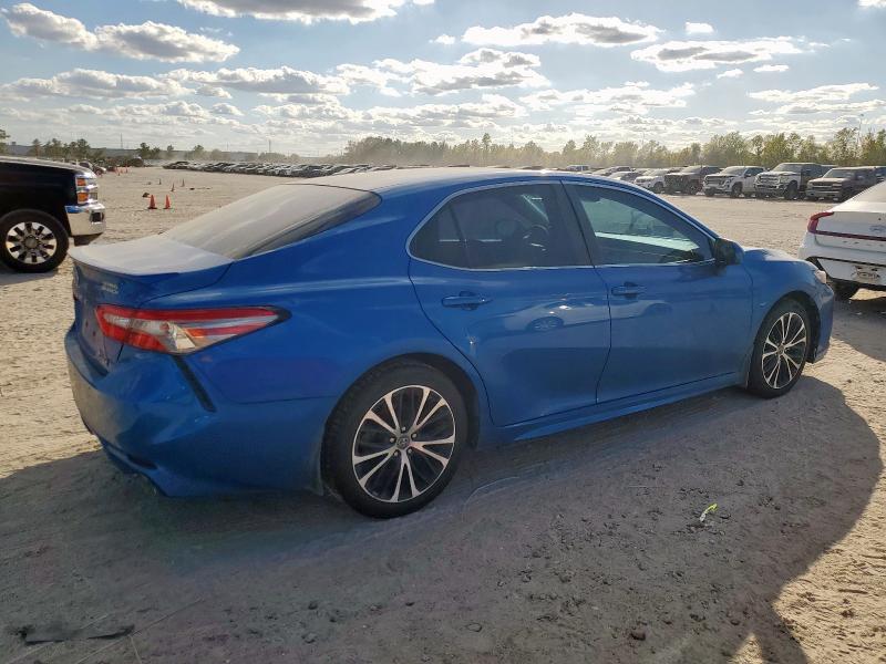 4T1B11HK2JU147718 - 2018 TOYOTA CAMRY L 蓝色 照片 3