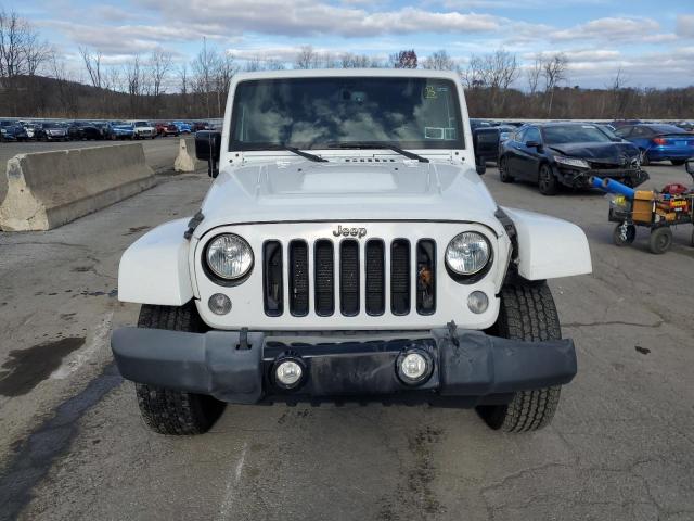 1C4HJWEG8FL726642 - 2015 JEEP WRANGLER U SAHARA WHITE photo 5