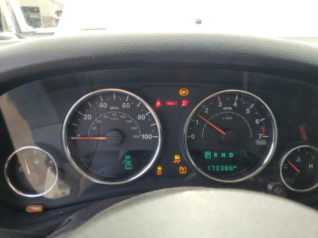 1C4HJWEG8FL726642 - 2015 JEEP WRANGLER U SAHARA WHITE photo 9