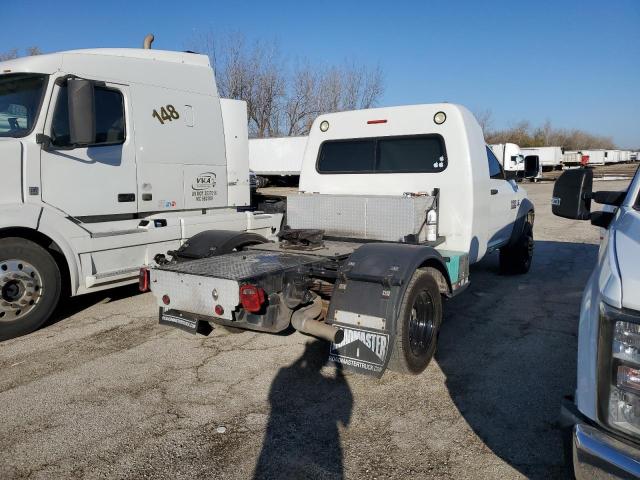 3C7WRNBLXHG504280 - 2017 RAM 5500 白色 照片 3