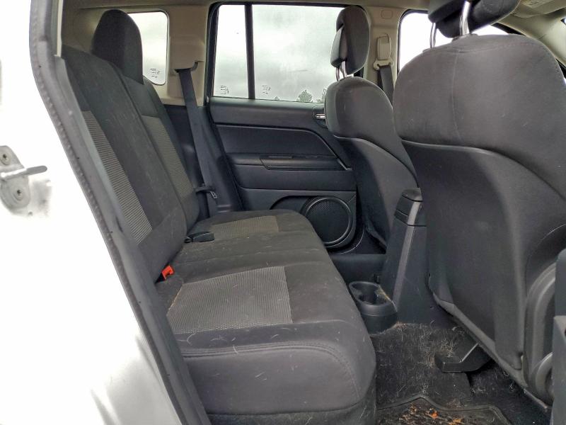 1J4NF1FB2BD164410 - 2011 JEEP COMPASS SPORT Weiß Foto 11