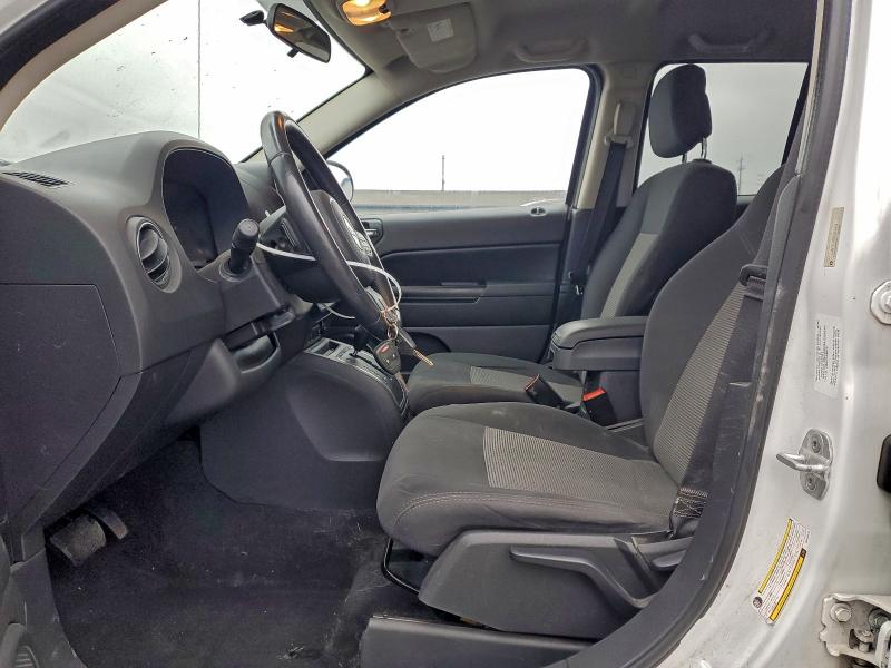 1J4NF1FB2BD164410 - 2011 JEEP COMPASS SPORT Weiß Foto 7