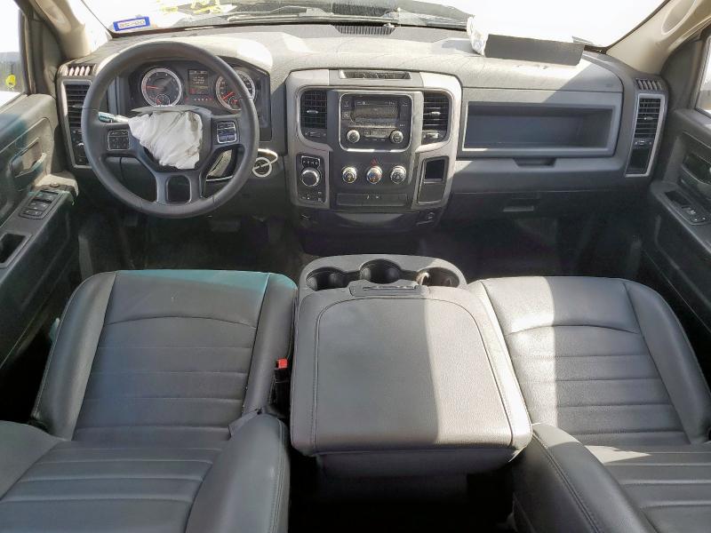 1C6RR7FG4JS331770 - 2018 RAM 1500 ST WHITE photo 8