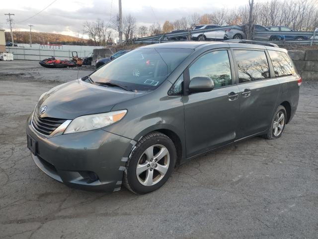 2012 TOYOTA SIENNA LE, 