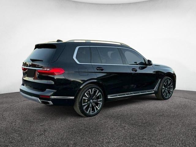 5UXCX4C58KLS38928 - 2019 BMW X7 XDRIVE50I BLACK photo 4