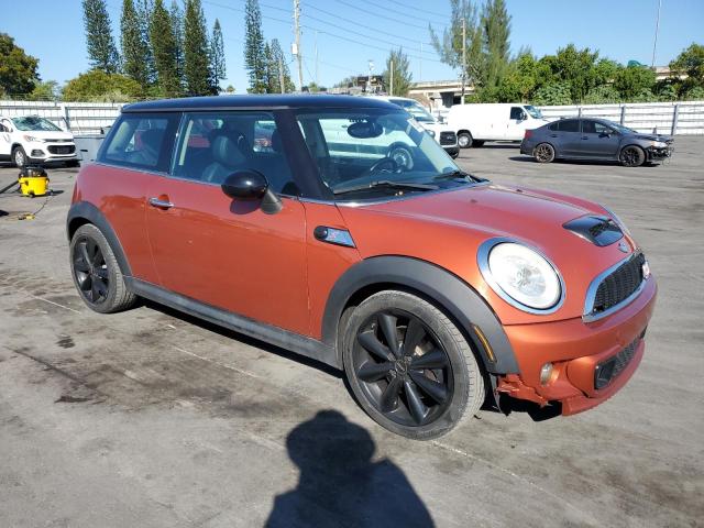 WMWSV3C53BTY11020 - 2011 MINI COOPER S ORANGE photo 4