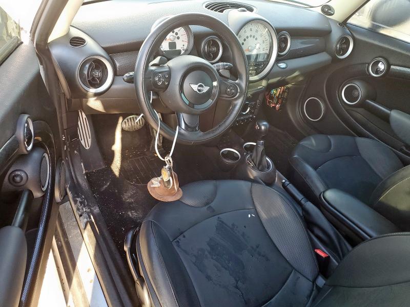 WMWZG3C54CTY38852 - 2012 MINI COOPER S CLUBMAN SILVER photo 8